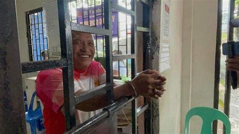 Bar passer behind bars: Alleged Cebu robbery mastermind aces .